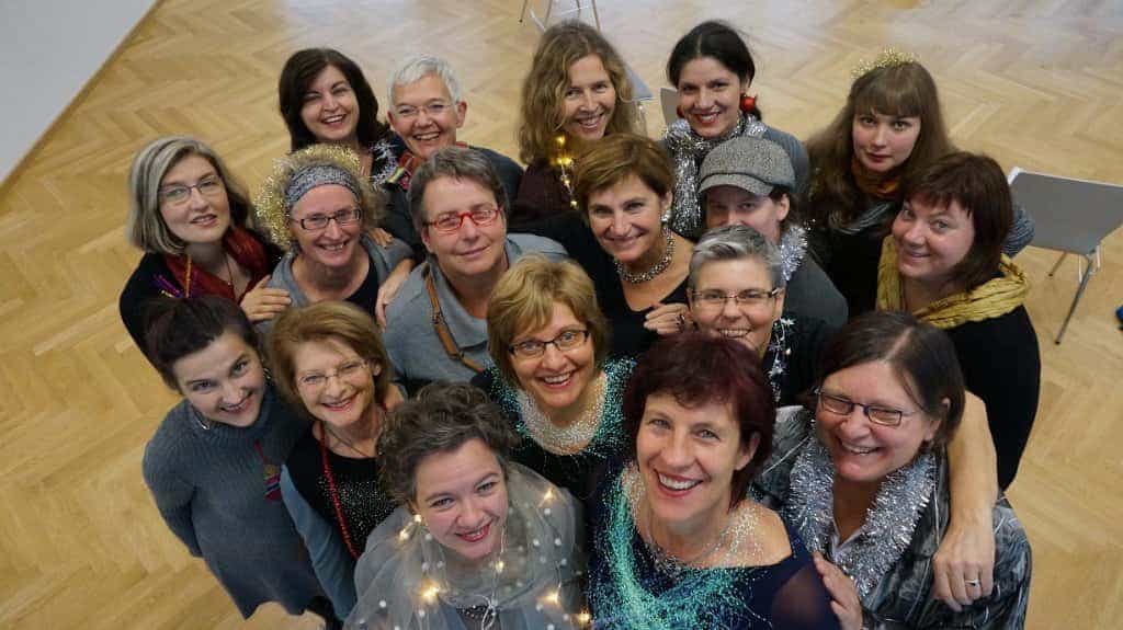 04-2013-singfrauen-Weihnachtsfoto