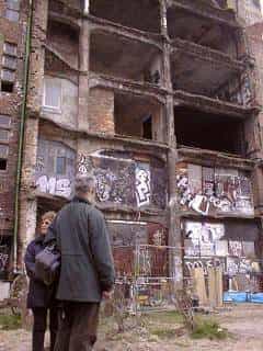 Vor dem Tacheles - das alte Kaufhaus Wertheim